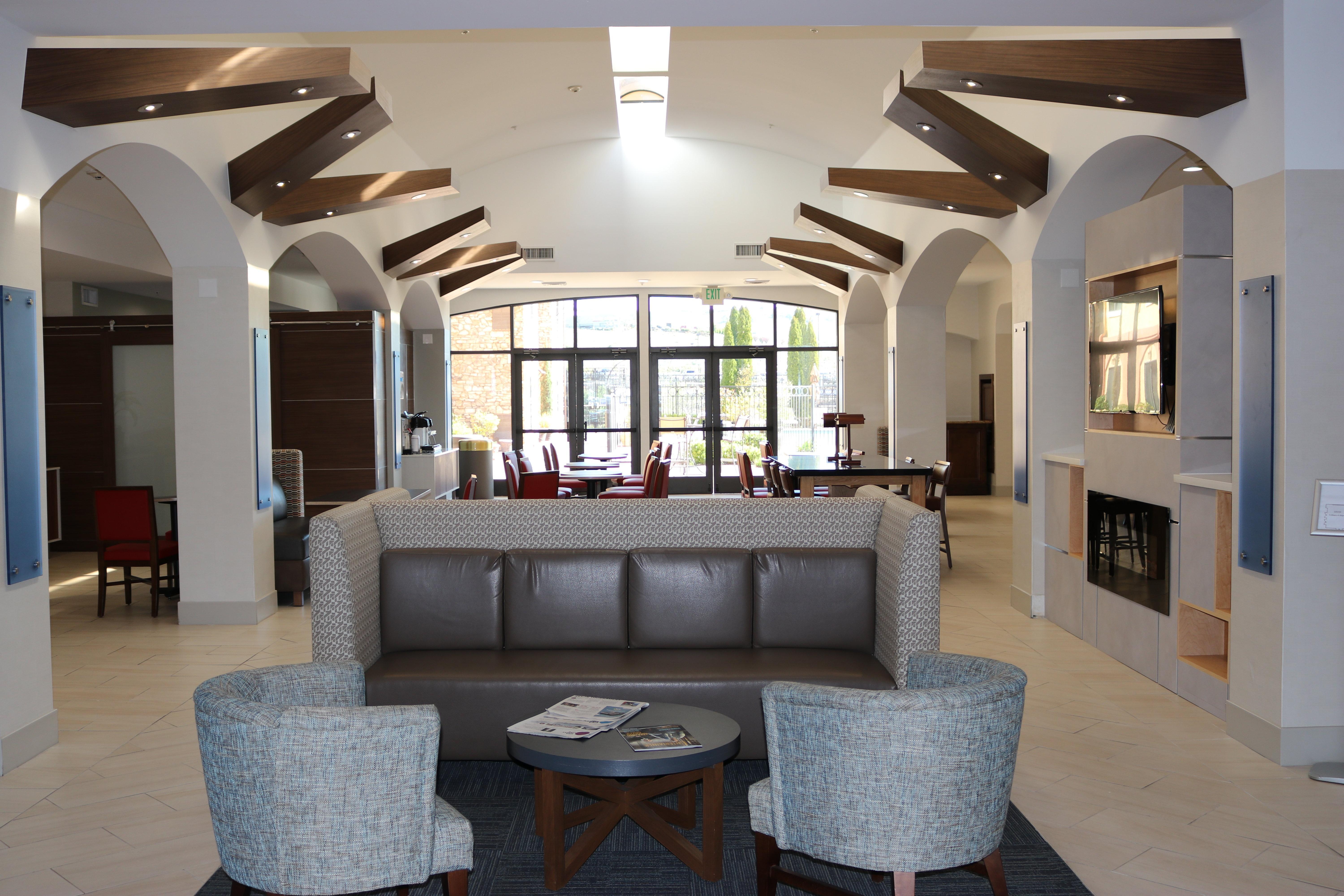 Holiday Inn Express Hotel & Suites El Dorado Hills By Ihg Exterior foto